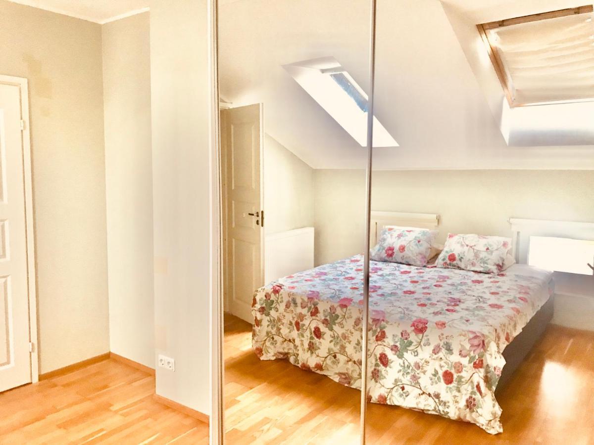 Cozy City Penthouse Apartment, Free Parking Tallinn Ngoại thất bức ảnh